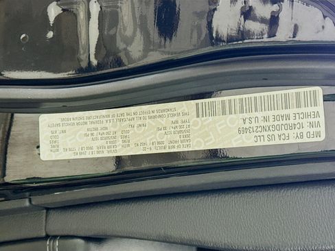 Used 2022 Dodge Durango GT image 31