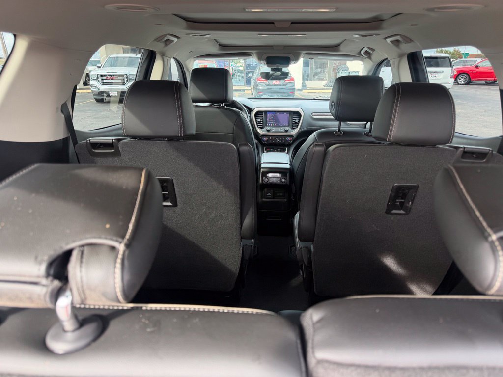 Used 2021 GMC Acadia Denali w/ Denali Technology Package FWD image 18