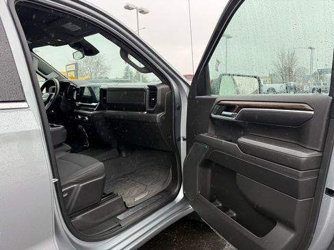 Used 2023 GMC Sierra 1500 SLE image 13