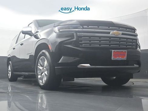 Used 2024 Chevrolet Suburban Premier image 27