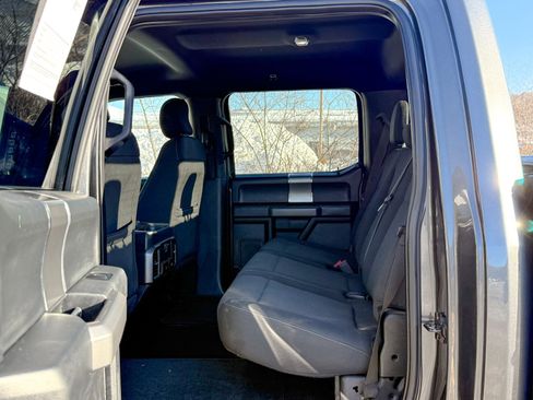 Used 2017 Ford F150 XLT w/ Equipment Group 302A Luxury image 18