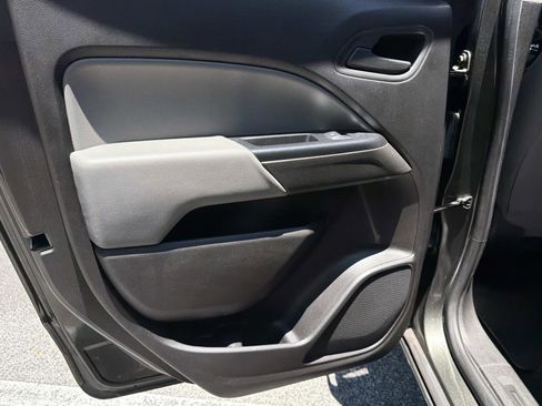 Used 2018 Chevrolet Colorado W/T w/ WT Convenience Package RWD image 13