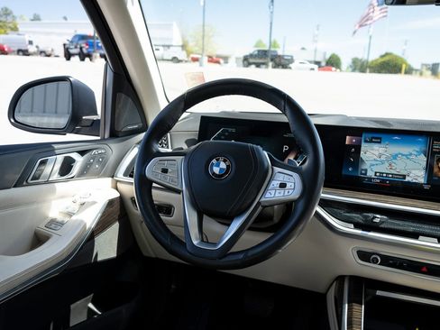 Used 2023 BMW X7 xDrive40i w/ Executive Package AWD/4WD image 34