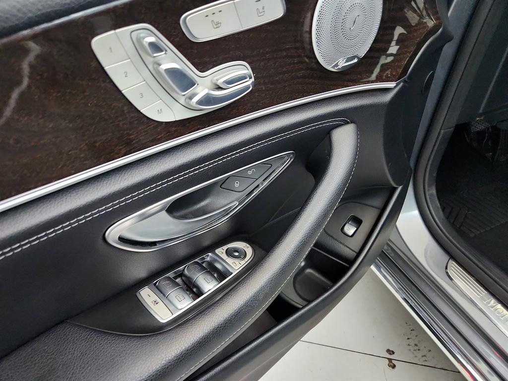 Used 2018 Mercedes-Benz E 400 4MATIC Wagon image 22