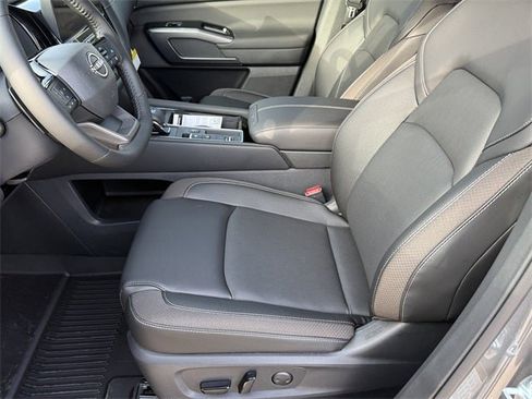 New 2026 Nissan Pathfinder SL image 19