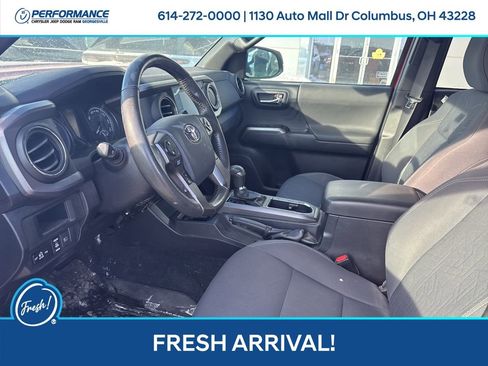 Used 2019 Toyota Tacoma TRD Sport image 13