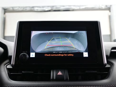 Used 2023 Toyota RAV4 LE AWD/4WD image 17