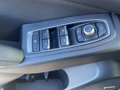 New 2025 Subaru Ascent Limited image 17