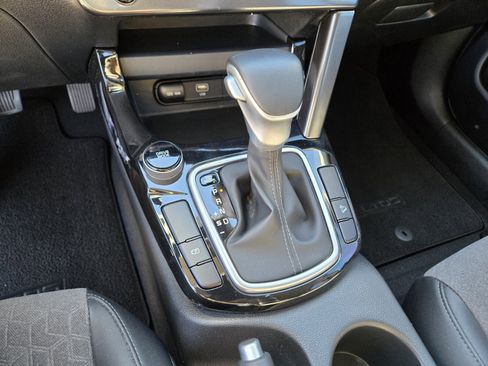 Certified 2024 Kia Seltos S image 22