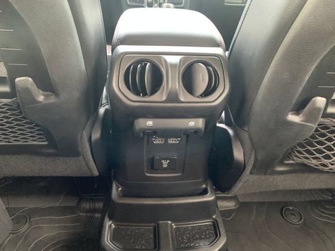 Used 2021 Jeep Wrangler Unlimited Rubicon AWD/4WD image 18
