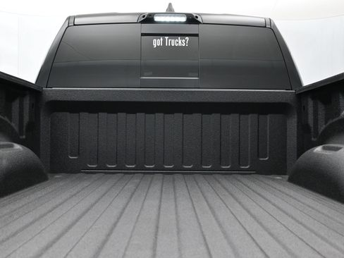 Used 2023 RAM 1500 Big Horn AWD/4WD image 7