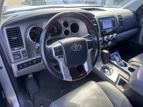 Used 2014 Toyota Sequoia Platinum image 24