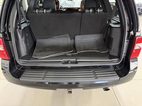 Used 2017 Ford Expedition Limited w/ Equipment Group 301A AWD/4WD image 9