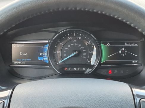 Used 2019 Ford Explorer XLT w/ Equipment Group 202A AWD/4WD image 32