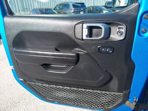 Used 2021 Jeep Wrangler Unlimited Sport AWD/4WD image 25