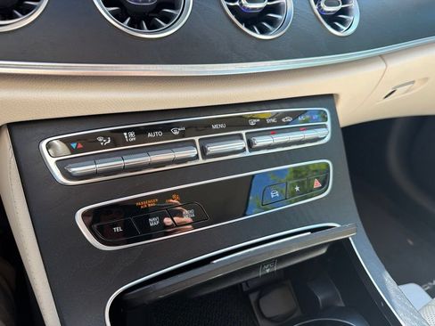 Used 2022 Mercedes-Benz E 450 4MATIC Cabriolet image 31