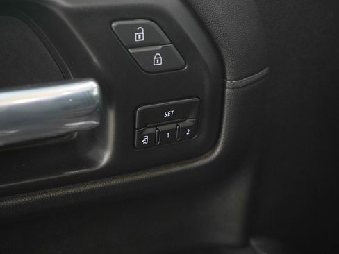 Used 2021 Chevrolet Silverado 1500 LTZ AWD/4WD image 23