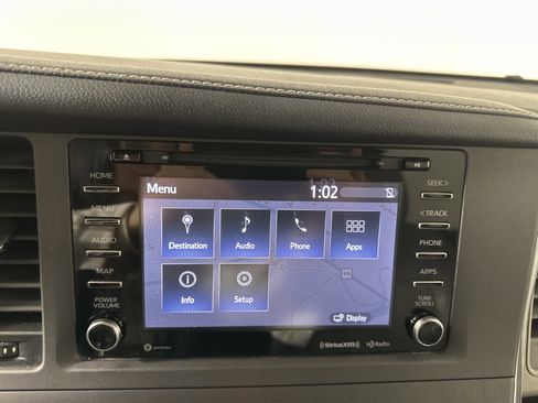 Used 2018 Toyota Sienna AWD image 15