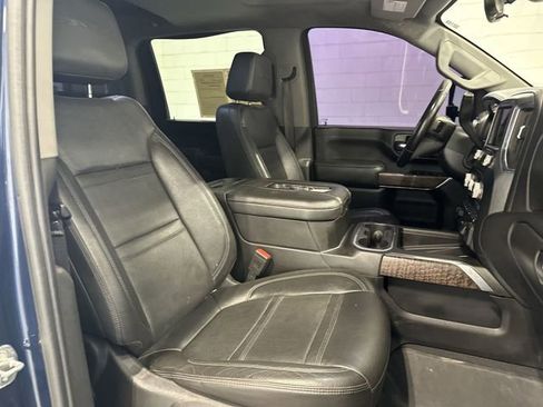 Used 2021 GMC Sierra 3500 Denali w/ Technology Package AWD/4WD image 26