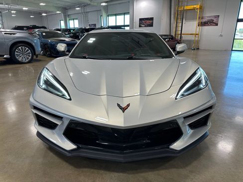 Used 2021 Chevrolet Corvette Stingray Preferred Cpe w/ Z51 Performance Package RWD image 2