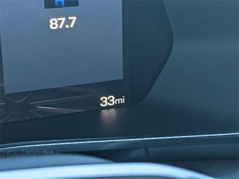 New 2025 GMC Canyon Elevation w/ Convenience Package image 32