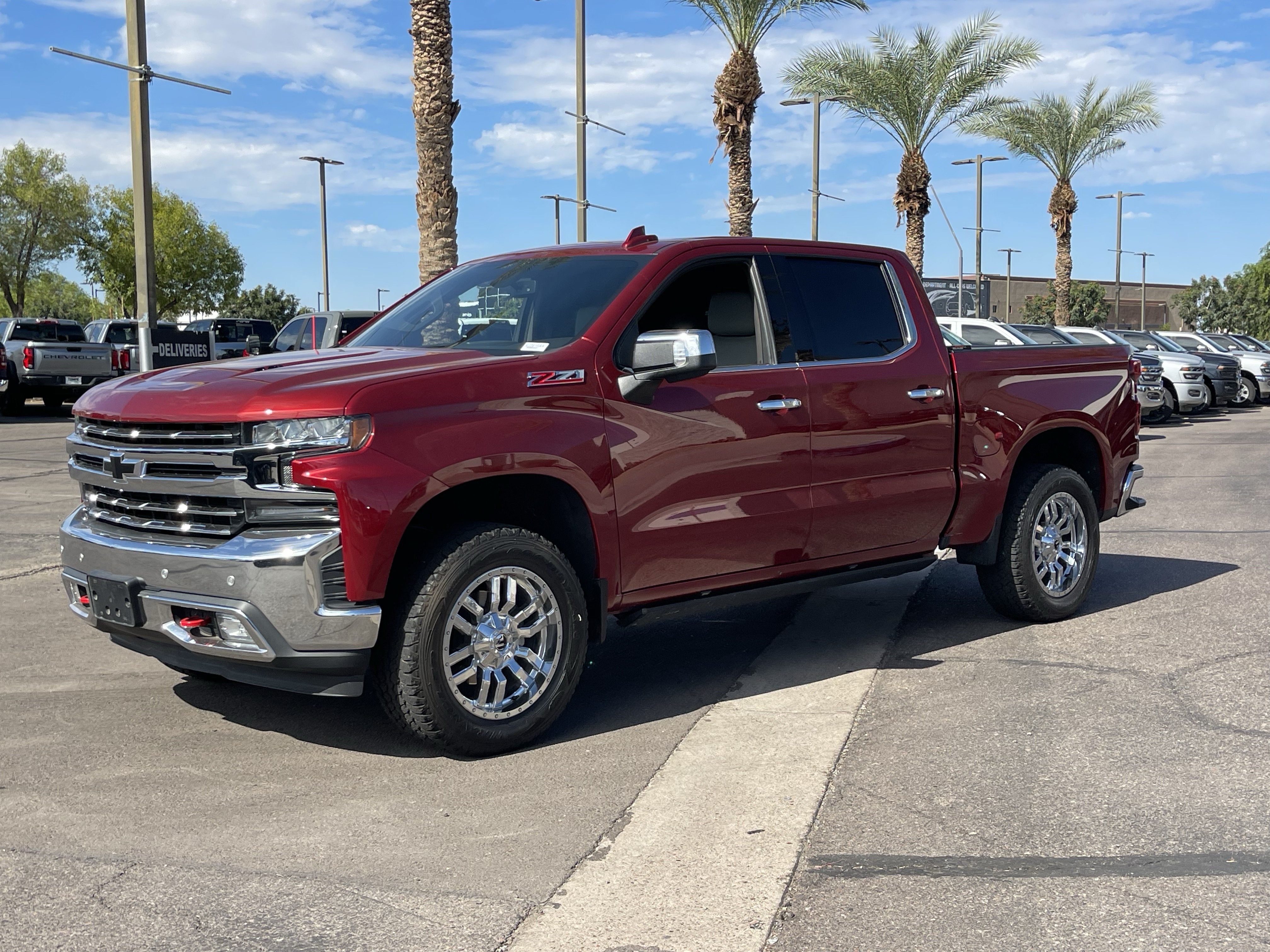 Used 2020 Chevrolet Silverado 1500 LTZ AWD/4WD image 2