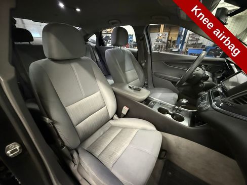 Used 2015 Chevrolet Impala LS w/ LS Convenience Package image 39