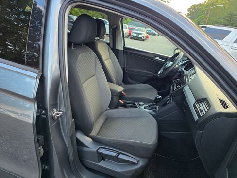Used 2018 Volkswagen Tiguan S image 11
