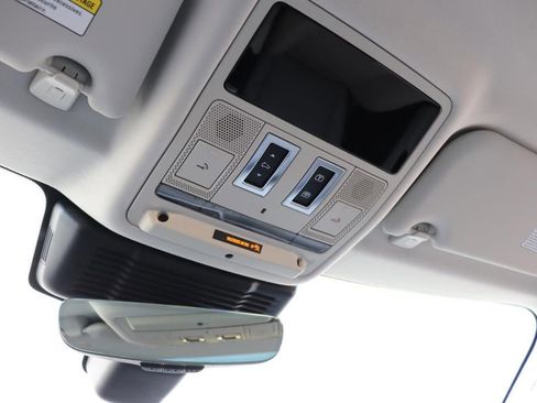 Used 2023 Land Rover Range Rover Evoque S image 60