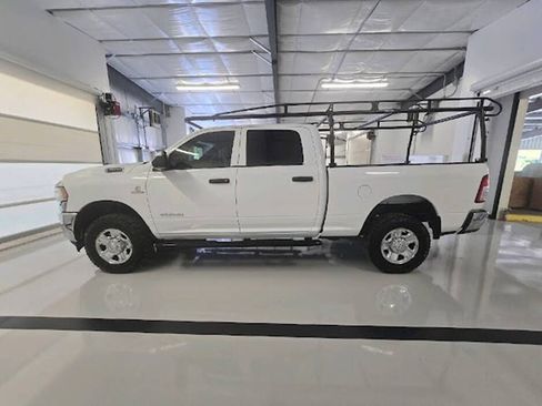 Used 2022 RAM 2500 Tradesman w/ Chrome Appearance Group AWD/4WD image 6