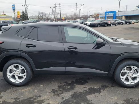 New 2026 Chevrolet Trax LS w/ LS Convenience Package image 14