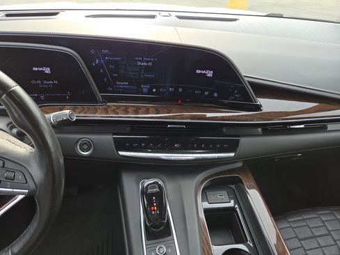 Used 2022 Cadillac Escalade Sport Platinum AWD/4WD image 24