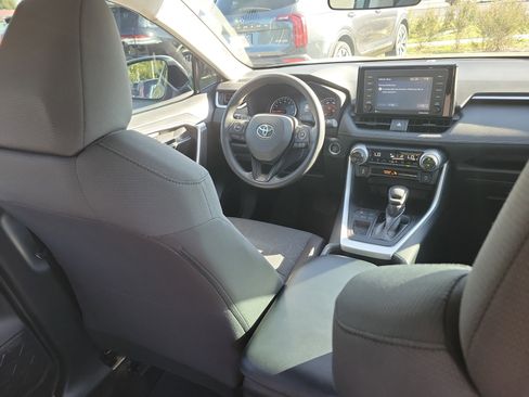 Used 2020 Toyota RAV4 XLE image 13