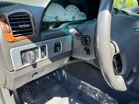 Used 2002 Ford Thunderbird RWD image 14