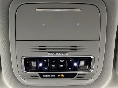 Used 2025 Lincoln Nautilus Premier w/ Equipment Group 102A AWD/4WD image 42