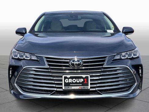 Used 2022 Toyota Avalon XLE image 4
