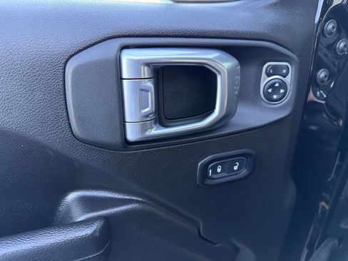 Used 2022 Jeep Wrangler Unlimited Sport AWD/4WD image 39