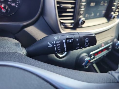 Used 2020 Kia Sorento S FWD image 27