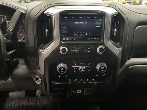 Used 2020 GMC Sierra 1500 Elevation w/ Elevation Value Package AWD/4WD image 23