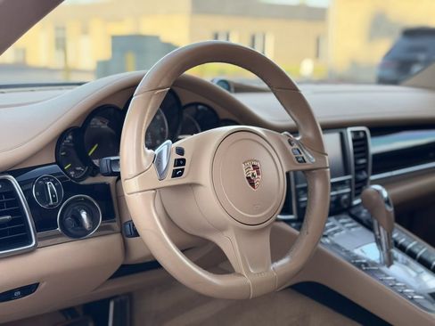 Used 2014 Porsche Panamera S RWD image 15