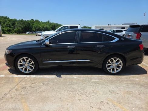 Used 2015 Chevrolet Impala LTZ FWD image 2
