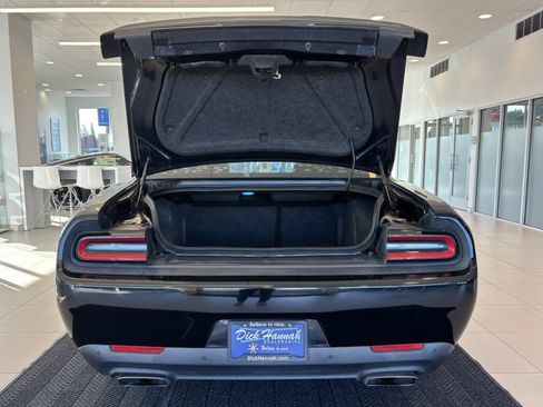 Used 2017 Dodge Challenger R/T w/ Quick Order Package 28P T/A RWD image 9