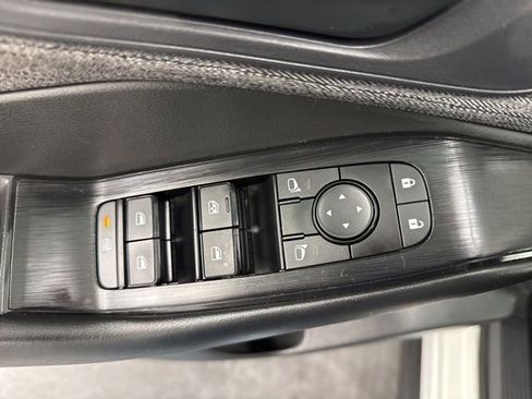 Used 2023 Nissan Rogue S FWD image 19