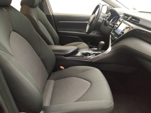Used 2018 Toyota Camry LE w/ Convenience Package FWD image 21