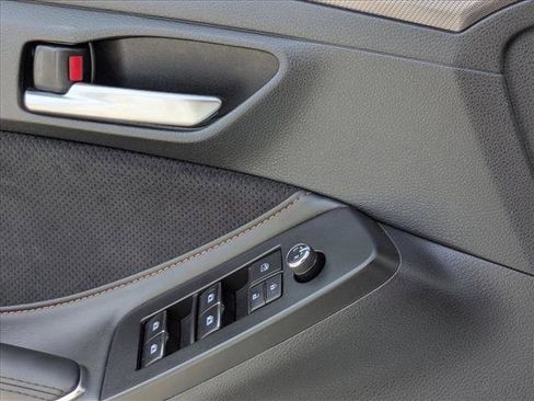 Used 2019 Toyota Avalon XSE FWD image 2