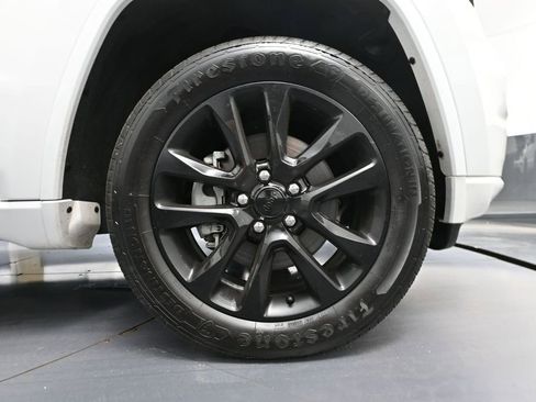 Used 2021 Jeep Grand Cherokee Laredo X AWD/4WD image 18