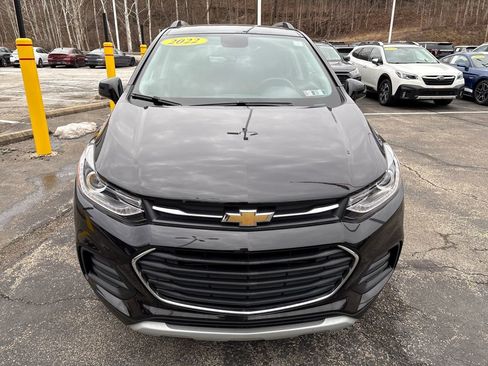 Certified 2022 Chevrolet Trax LT w/ LT Convenience Package image 9
