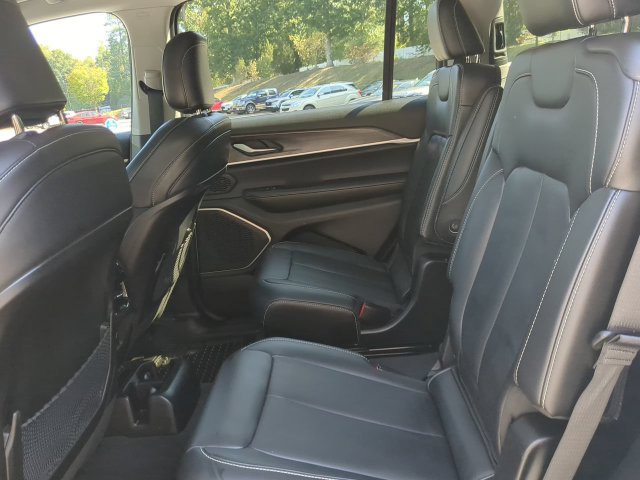 Used 2022 Jeep Grand Cherokee L Limited AWD/4WD image 13
