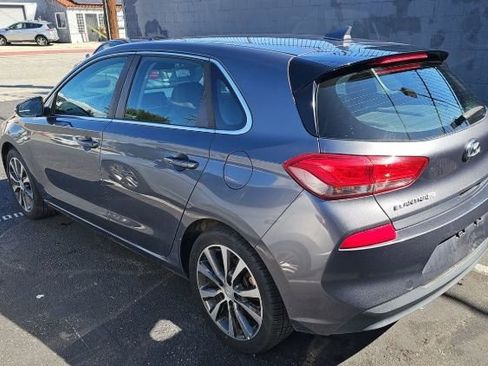 Used 2018 Hyundai Elantra GT w/ Style Package 02 image 3