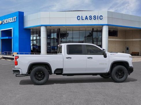 New 2026 Chevrolet Silverado 2500 ZR2 AWD/4WD image 5